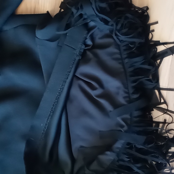 Banana Republic black blouse with fringe at the bottom size x small - Picture 11 of 13